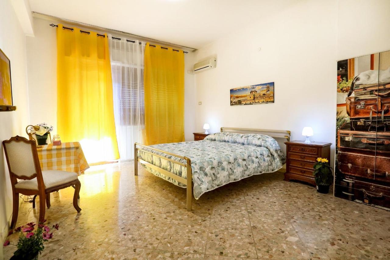 A Casa Di Fra' Bed & Breakfast Palermo Exterior photo