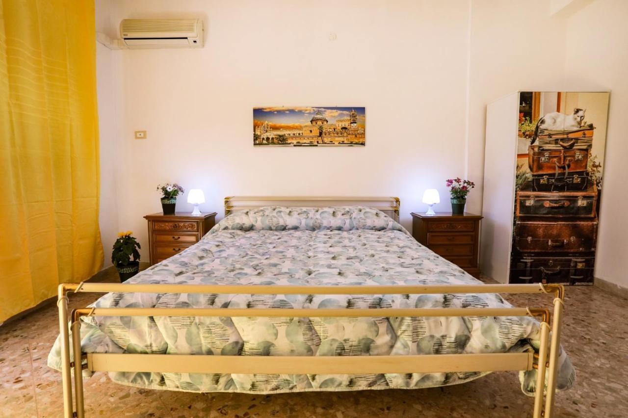 A Casa Di Fra' Bed & Breakfast Palermo Exterior photo