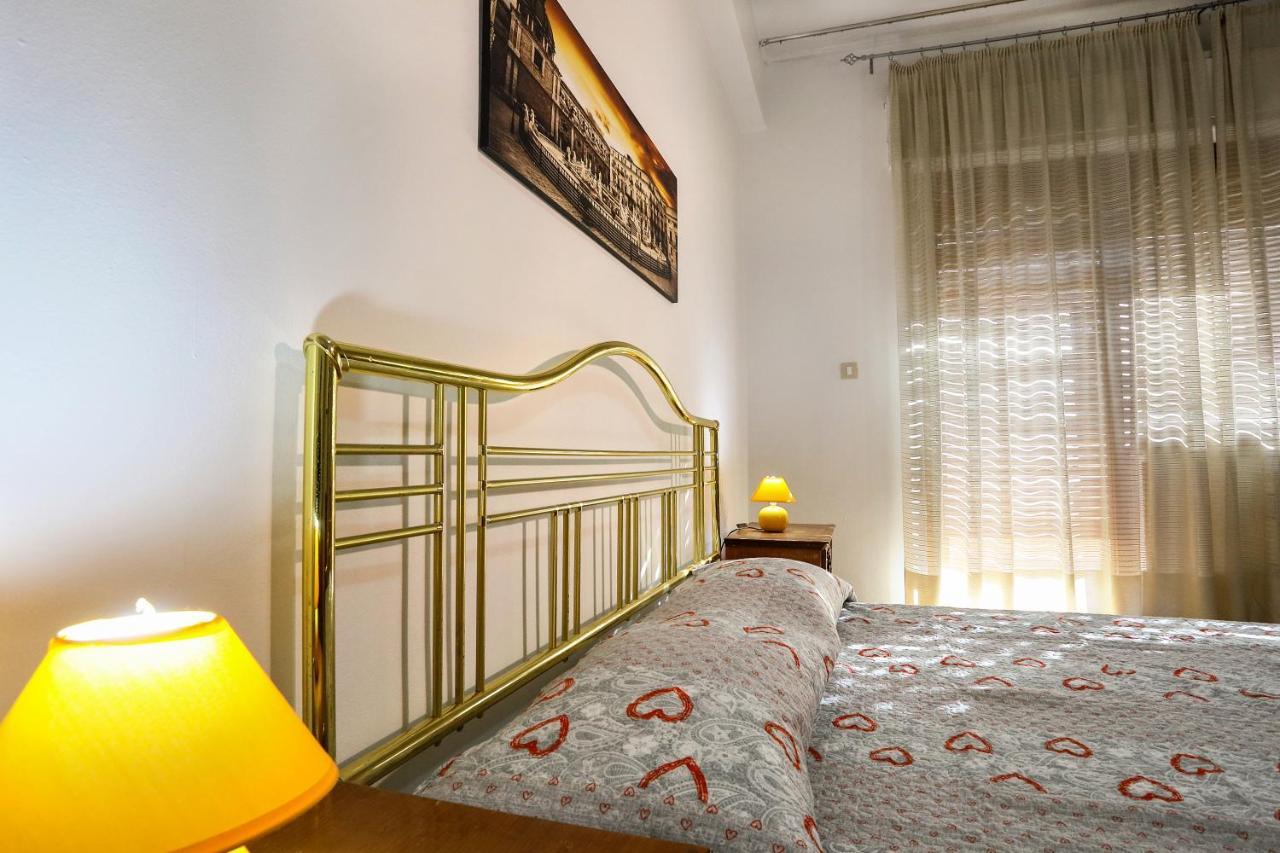 A Casa Di Fra' Bed & Breakfast Palermo Exterior photo