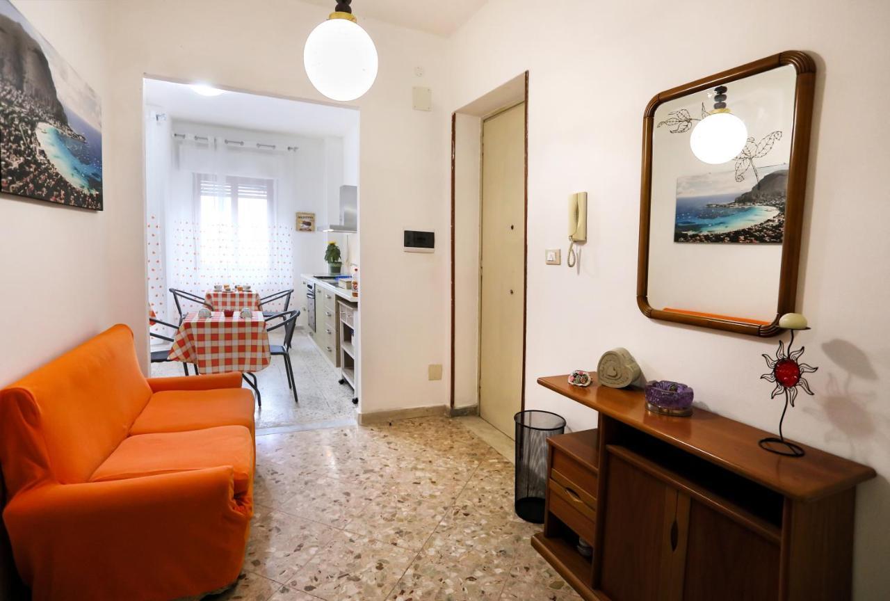 A Casa Di Fra' Bed & Breakfast Palermo Exterior photo